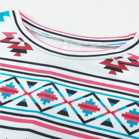 🌵Western Aztec Print Batwing Long Sleeve Top with Thumbhole Design - Picture 7 of 16